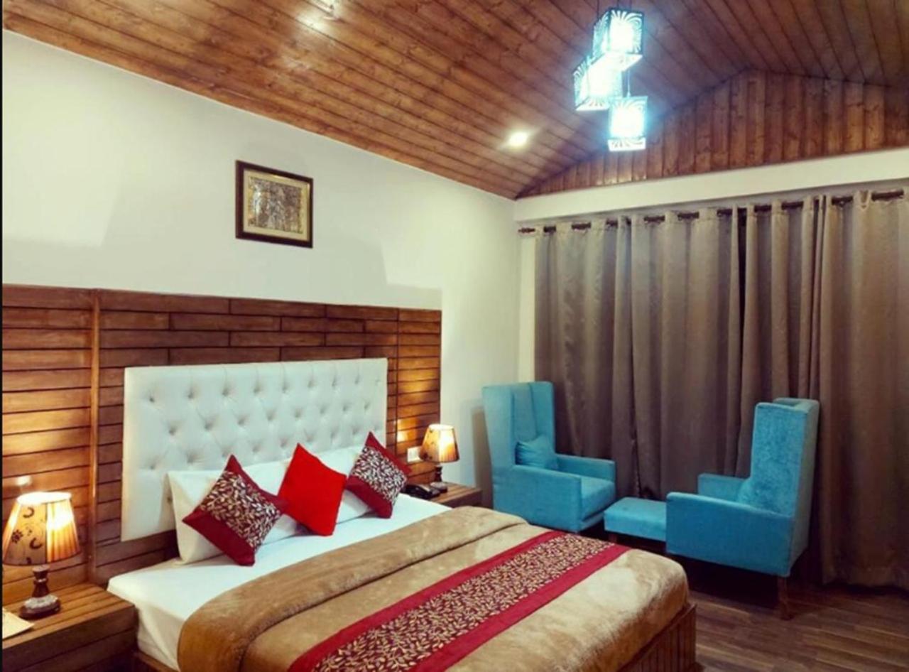 The Spruce Mansion Hotell Manāli Eksteriør bilde